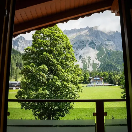 Pfeffermühle Hotel 4*